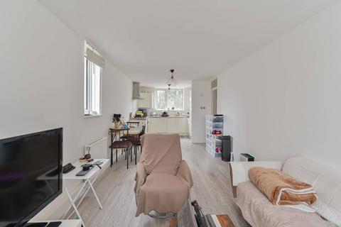 1 bedroom flat for sale, Dunston Road, Battersea, London, SW11