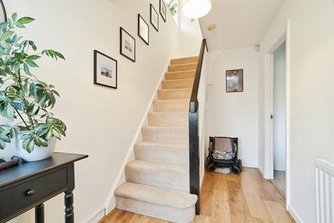 3 bedroom semi-detached house for sale, Plantation Avenue, Shadwell, Leeds