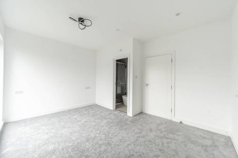 undefined, 1 Champagne Walk, London N3