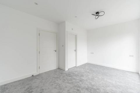 undefined, 1 Champagne Walk, London N3