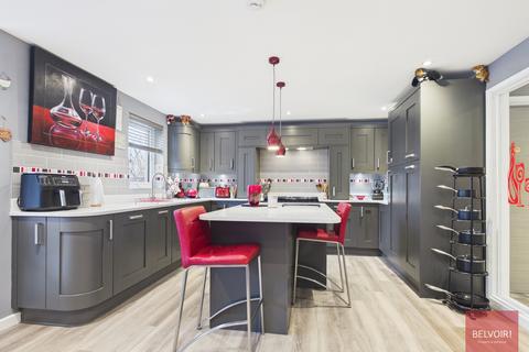 4 bedroom detached house for sale, Carnglas Avenue, Sketty, Swansea, SA2