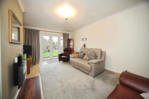 undefined, Cranbrook Drive, Luton