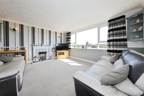 3 bedroom semi-detached house for sale, Dunnington Avenue, KIDDERMINSTER