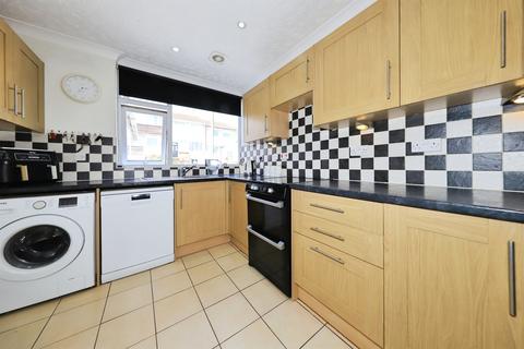 3 bedroom semi-detached house for sale, Dunnington Avenue, KIDDERMINSTER