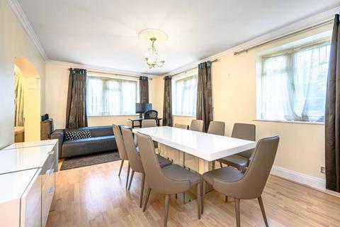 3 bedroom flat for sale, Beaufort Park, Hampstead Garden Suburb, London, NW11