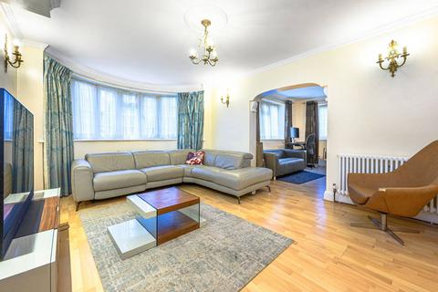 3 bedroom flat for sale, Beaufort Park, Hampstead Garden Suburb, London, NW11