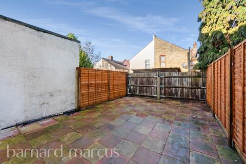4 bedroom terraced house to rent, Fairholme Road, CROYDON