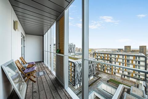 2 bedroom flat for sale, Pepys Court, Woolwich, London, SE18