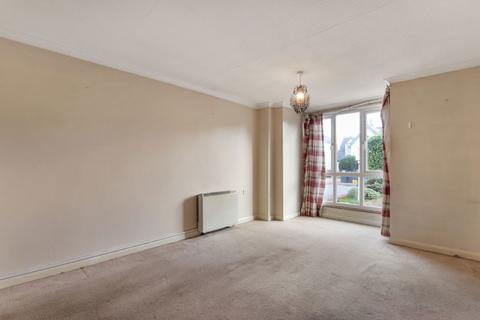 1 bedroom ground floor flat for sale, New Road, Meopham, Gravesend, DA13 0NQ