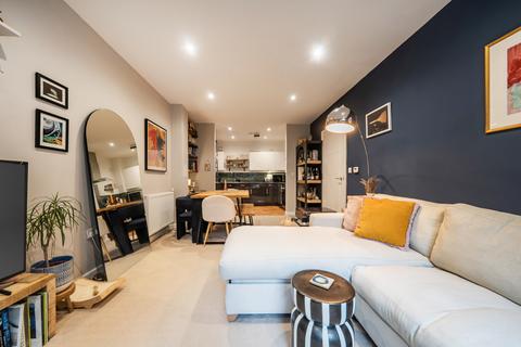 1 bedroom apartment for sale, Shield Street, London