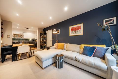 1 bedroom apartment for sale, Shield Street, London