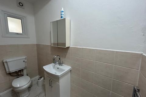 1 bedroom apartment to rent, St Albans Road, WATFORD