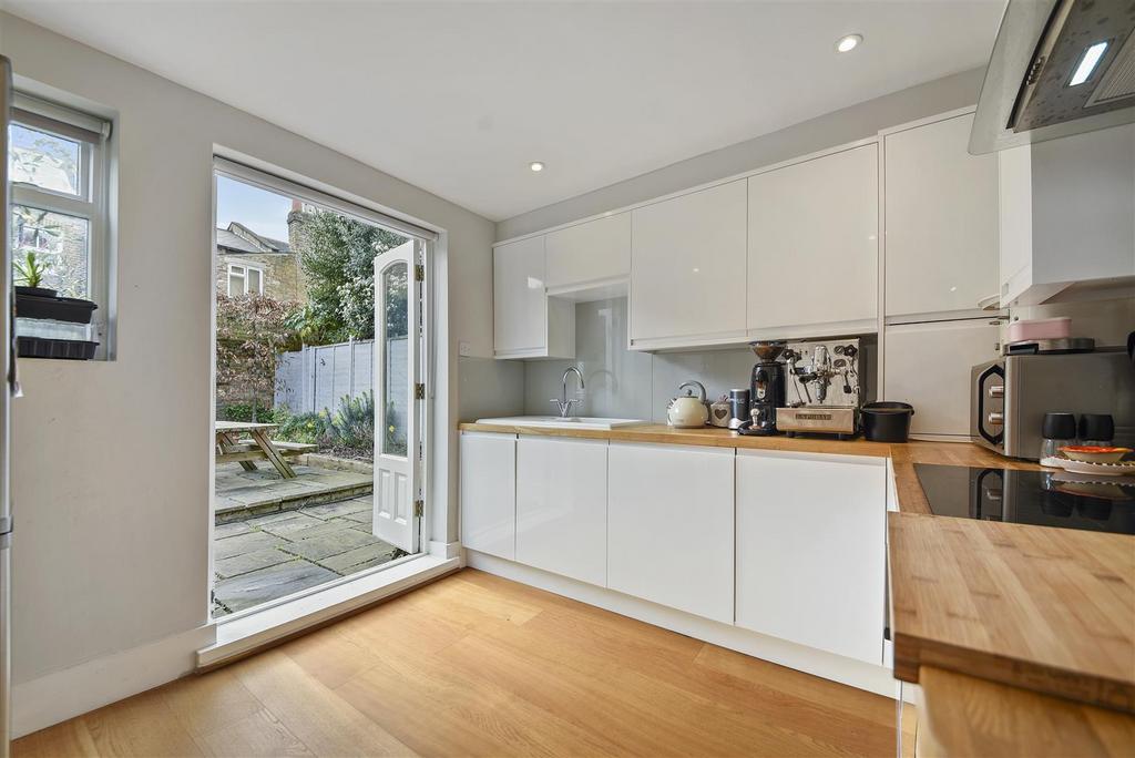 FBL - Irving Road - Kitchen31.jpg