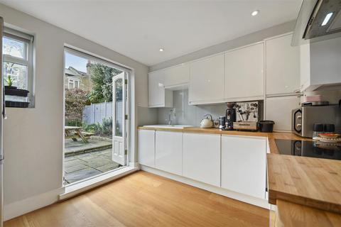 2 bedroom maisonette to rent, Irving Road, Brook Green, London, W14