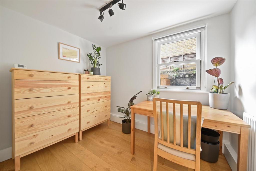 FBL - Irving Road - Scnd Bedroom3 (1).JPG