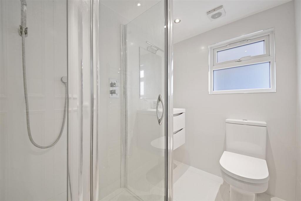 FBL - Irving Road - Shower Room3 (1).JPG
