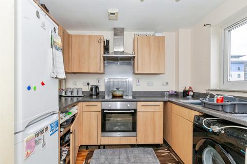 2 bedroom flat for sale, Mill Street, Slough