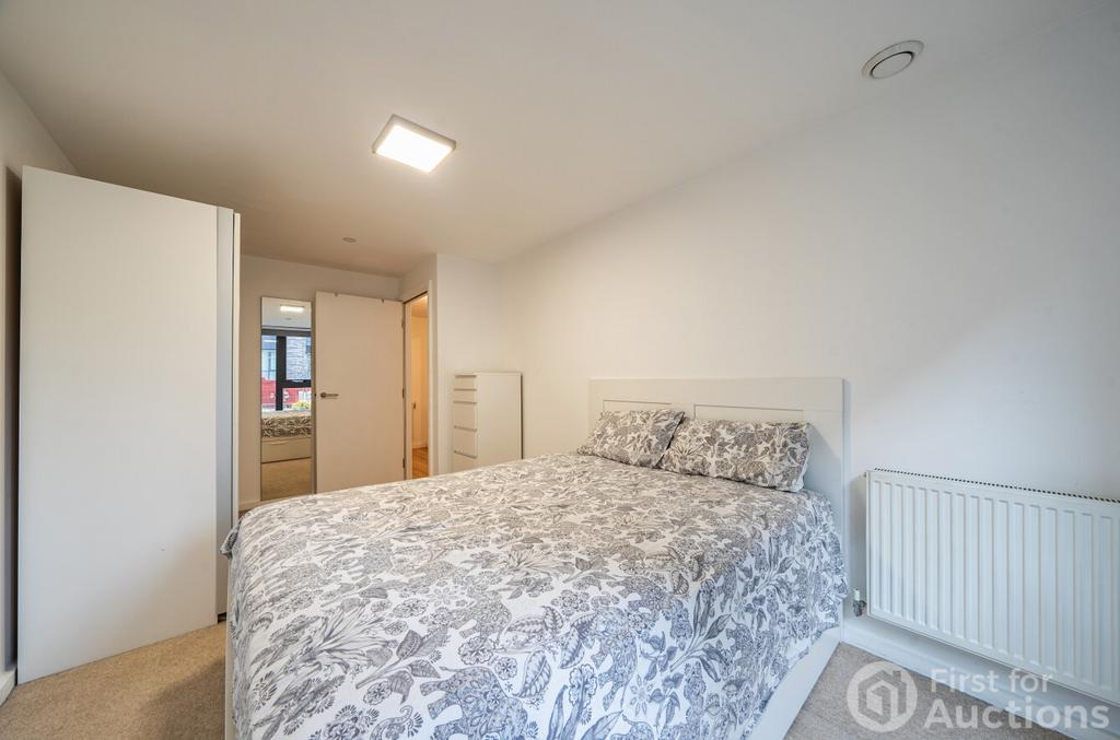 2 bedroom apartment for sale - Photo 32