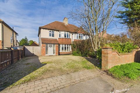 3 bedroom semi-detached house for sale, Tring Road, Aylesbury