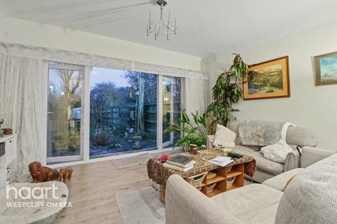 2 bedroom semi-detached bungalow for sale, Westbourne Grove, Westcliff-On-Sea