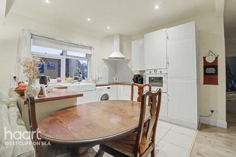 2 bedroom semi-detached bungalow for sale, Westbourne Grove, Westcliff-On-Sea