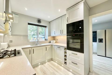 4 bedroom detached house for sale, Paddock Rise, Stoke-On-Trent, ST4