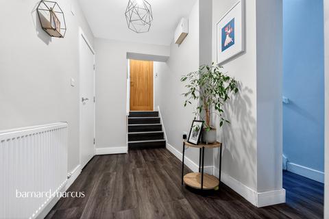 2 bedroom flat for sale, Windmill Road, Croydon