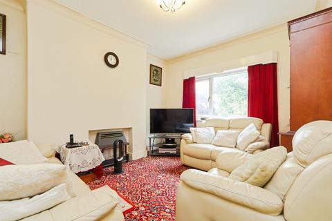 5 bedroom semi-detached house for sale, Lindisfarne Road, Shipley