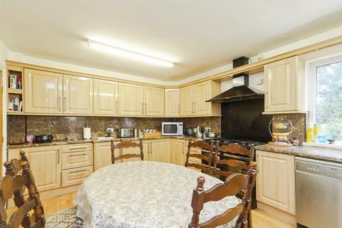 5 bedroom semi-detached house for sale, Lindisfarne Road, Shipley