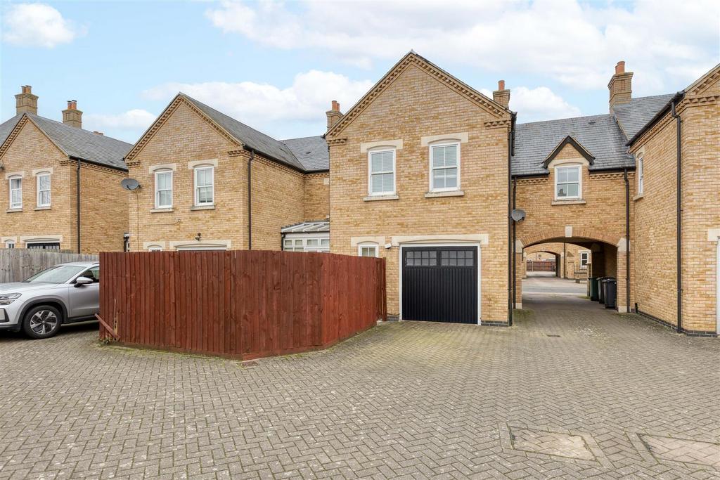 Garage & Driveway