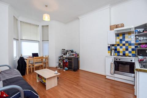 1 bedroom flat to rent, Lithos Road, South Hampstead, London, NW3