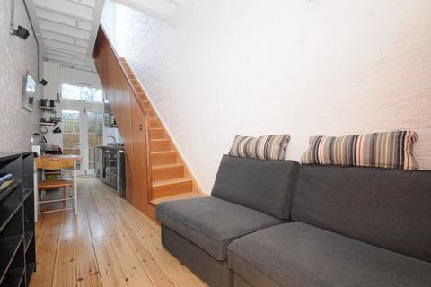 1 bedroom property to rent, Stapleton Hall Road, Stroud Green, London, N4