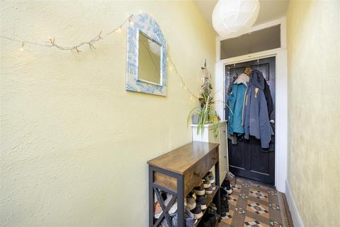 2 bedroom flat for sale, Bradford Road, Trowbridge