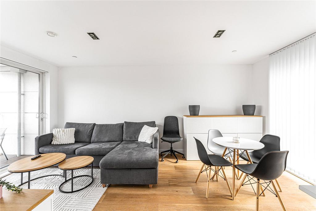 Kitchen/Reception