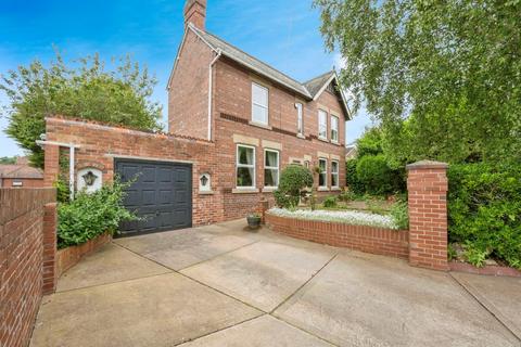 3 bedroom character property for sale, Windgate Hill, Conisbrough, Doncaster