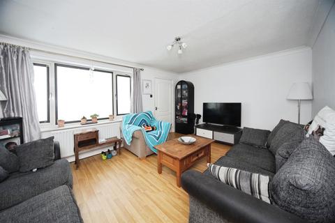 3 bedroom end of terrace house for sale, Suncote Avenue, DUNSTABLE