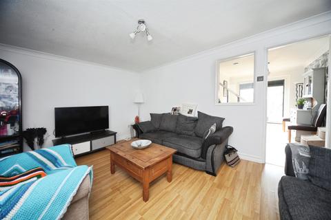 3 bedroom end of terrace house for sale, Suncote Avenue, DUNSTABLE