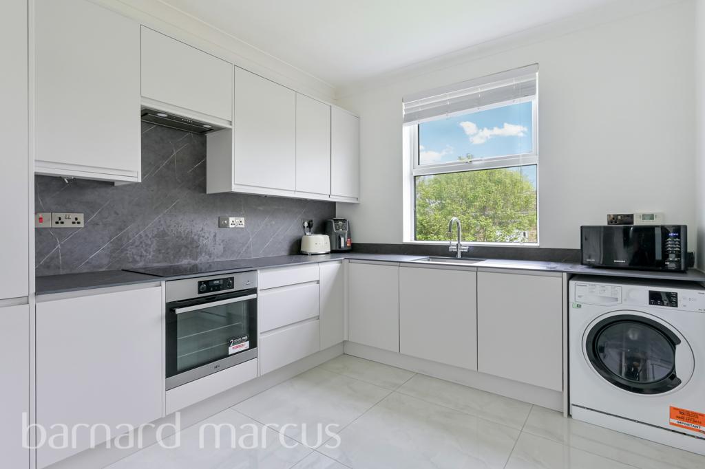 Apartment in Ealing - View 2