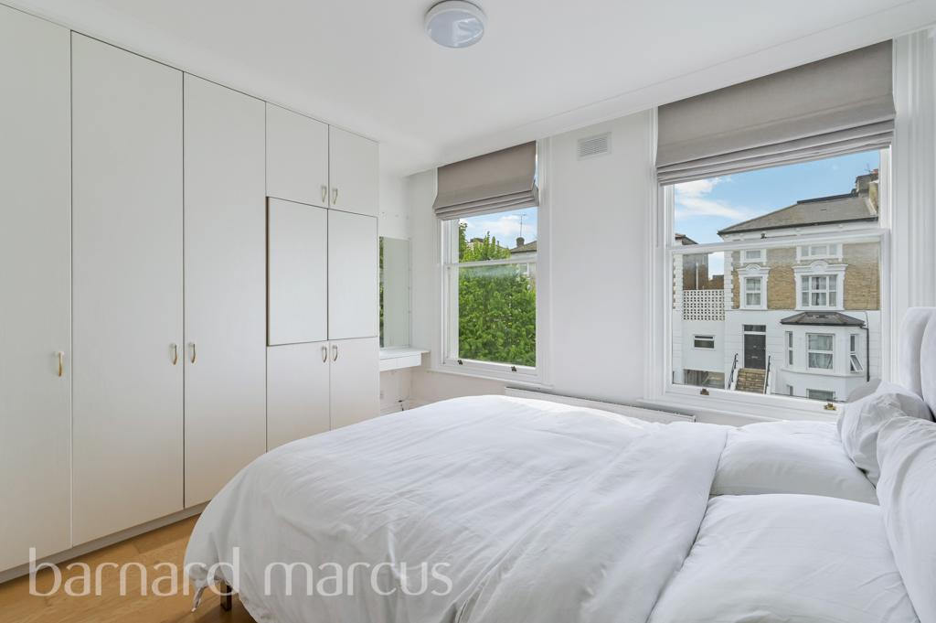 Apartment in Ealing - View 4