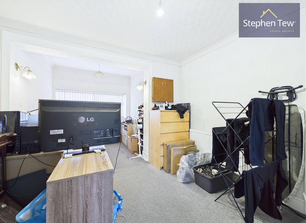 Bedroom/Living Room