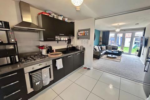 3 bedroom semi-detached house for sale, Merton Close, Swadlincote DE11
