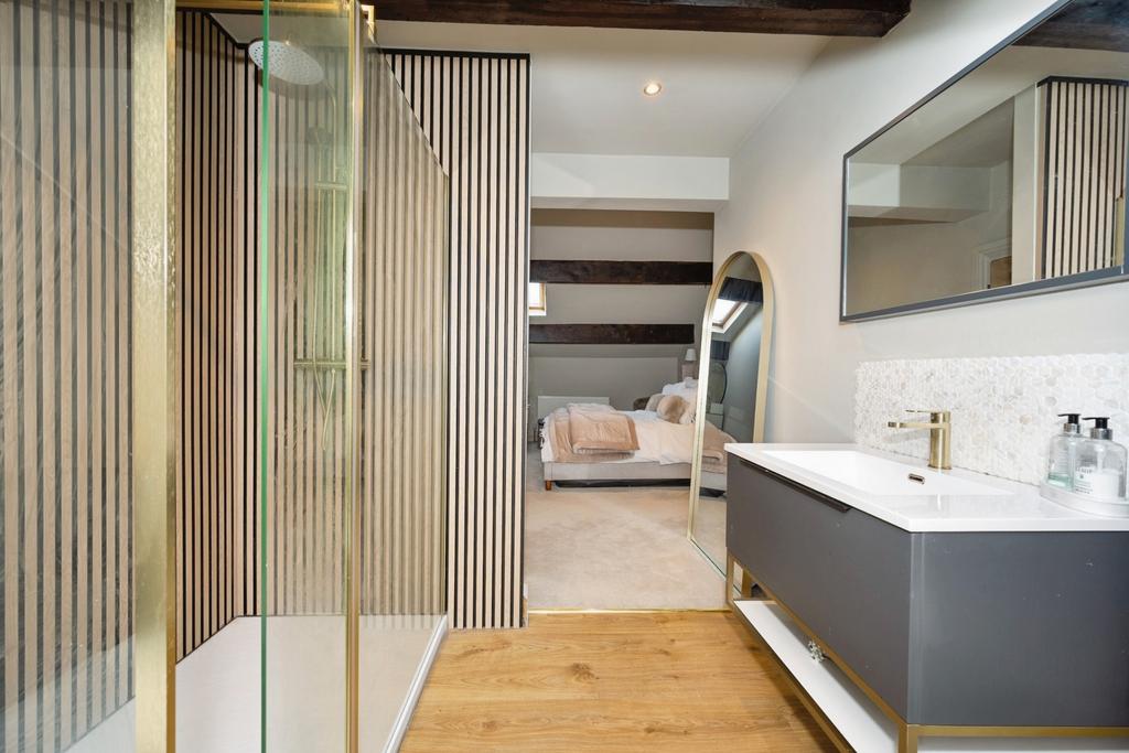 Ensuite