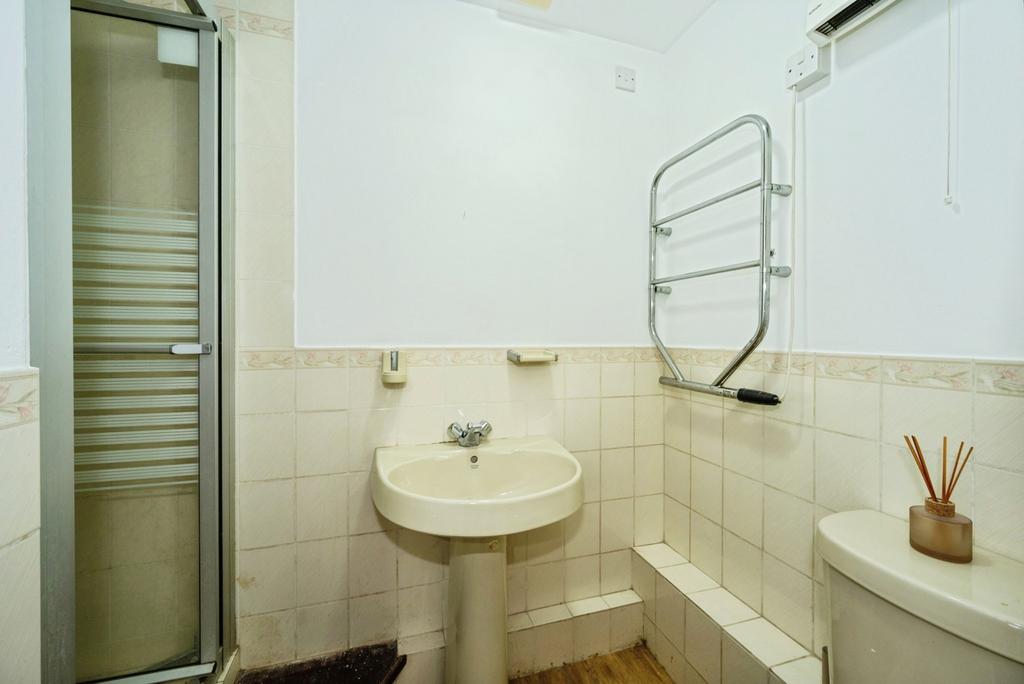 Ensuite Shower Room