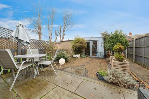 undefined, Cranbrook Avenue, HULL