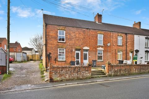 2 bedroom end of terrace house for sale, St. Michaels Avenue, Yeovil