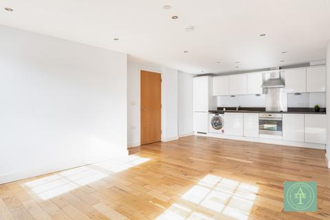 2 bedroom flat for sale, Chase Side, Southgate, London, N14