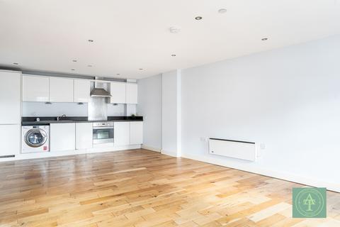 2 bedroom flat for sale, Chase Side, Southgate, London, N14