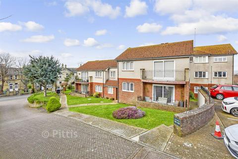 2 bedroom apartment for sale, Shanklin Towers, Shanklin PO37