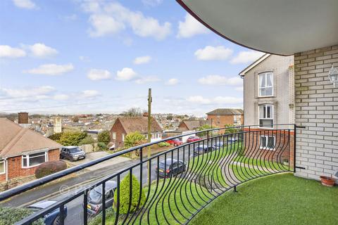 2 bedroom apartment for sale, Shanklin Towers, Shanklin PO37