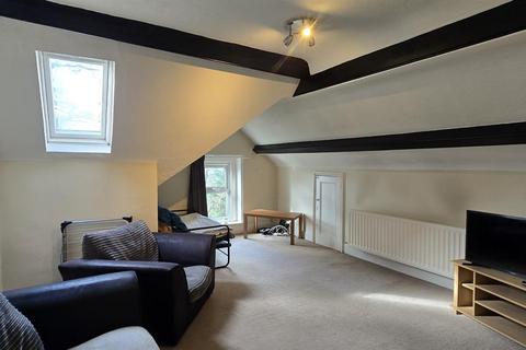 undefined, Reading Road South, Fleet GU52